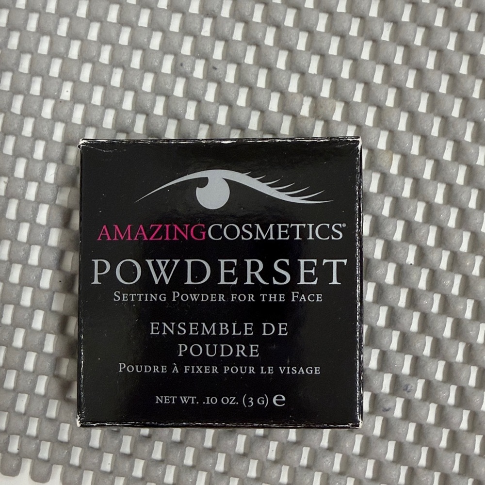 Makeup Bundle - Picture 3 of 16